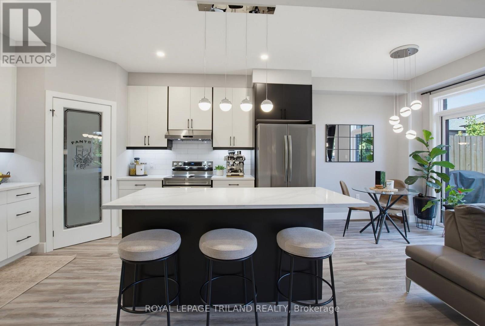 Property for sale at 14 - 3557 COLONEL TALBOT ROAD