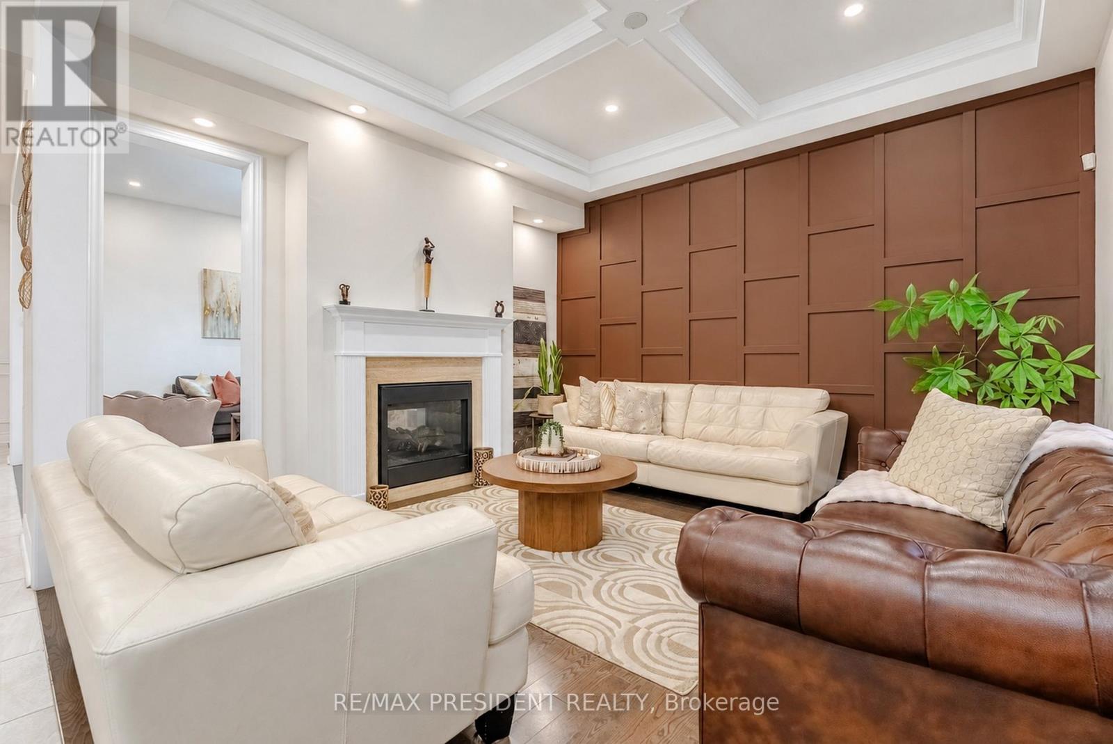 31 MONARCH DRIVE - 16