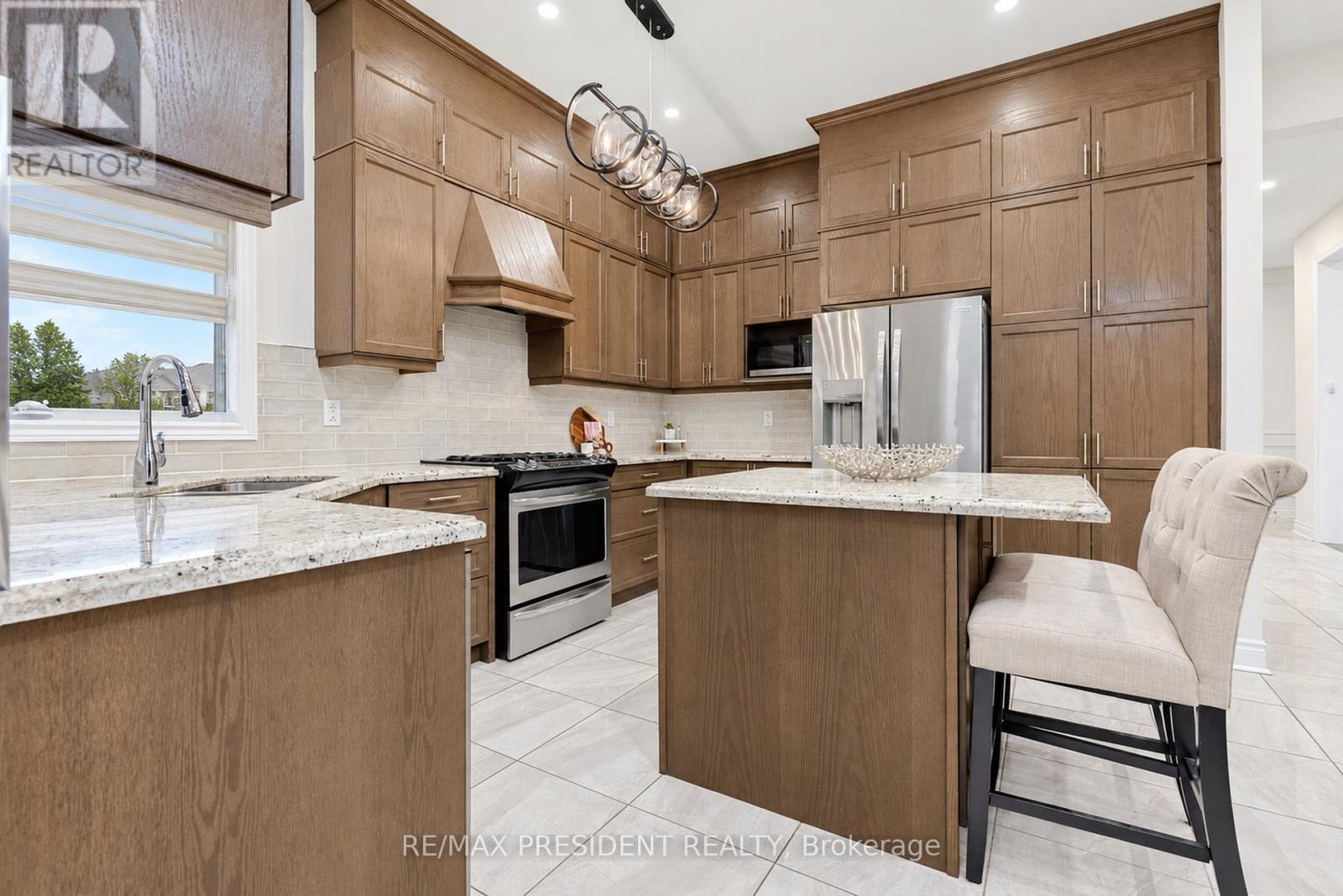 31 MONARCH DRIVE - 20
