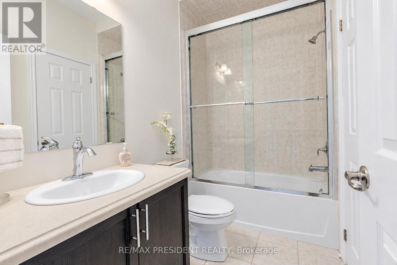 31 MONARCH DRIVE - 32