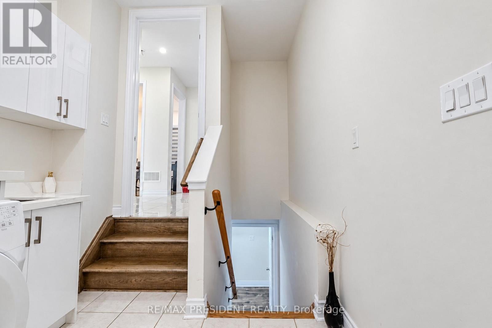 31 MONARCH DRIVE - Image 40