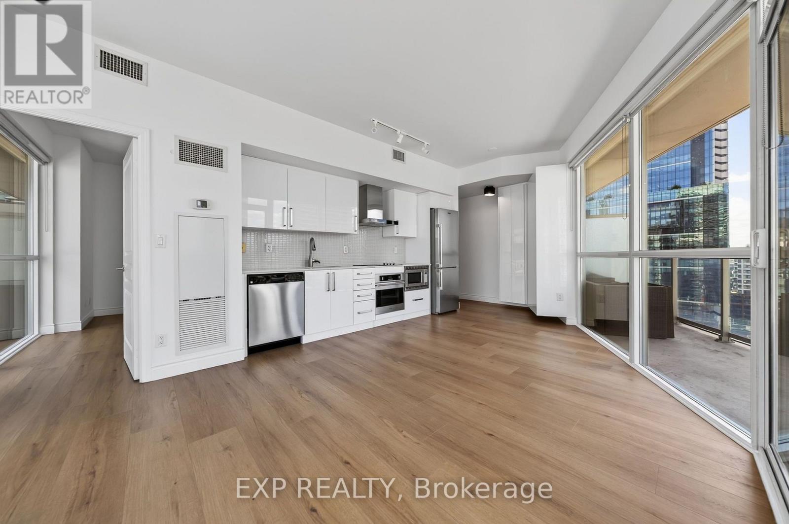 #1916 352 FRONT STREET W - Image 14