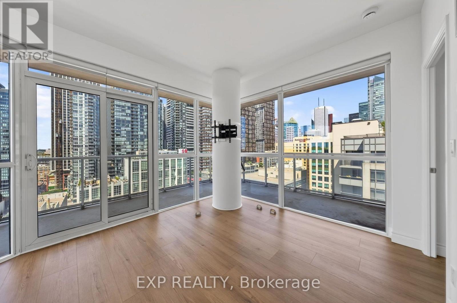 #1916 352 FRONT STREET W - Image 9