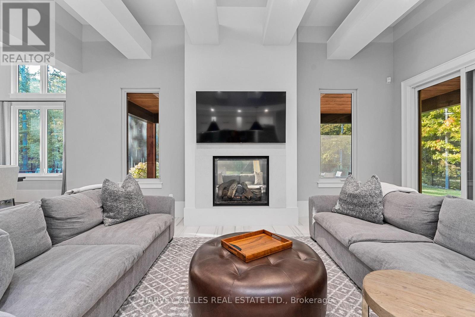 42 WINDFIELD DRIVE W - 22