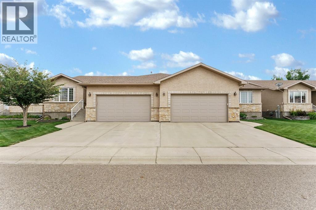 72 Sandstone Place SE, Medicine Hat, Alberta, T1B4R9