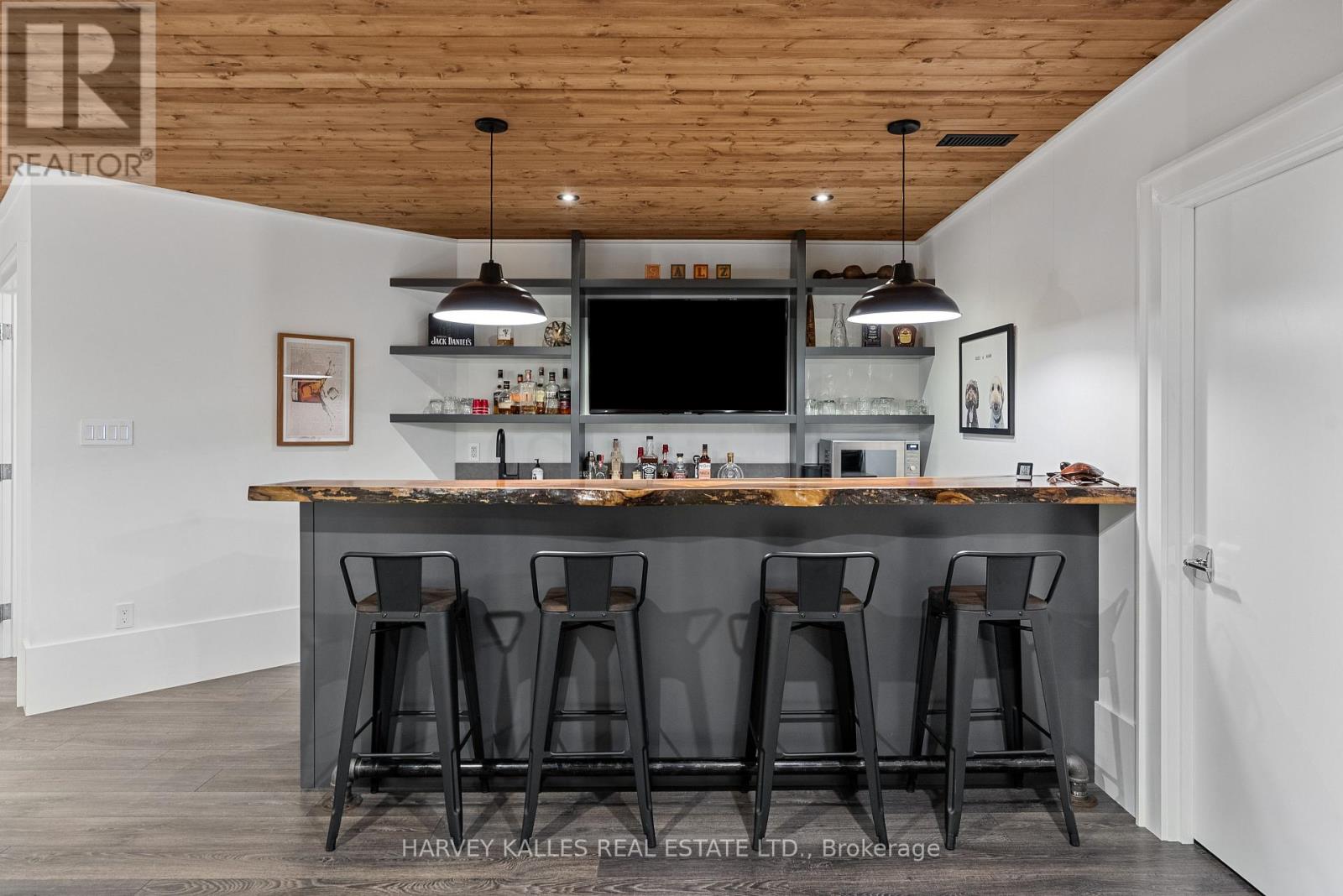 42 WINDFIELD DRIVE W - 35