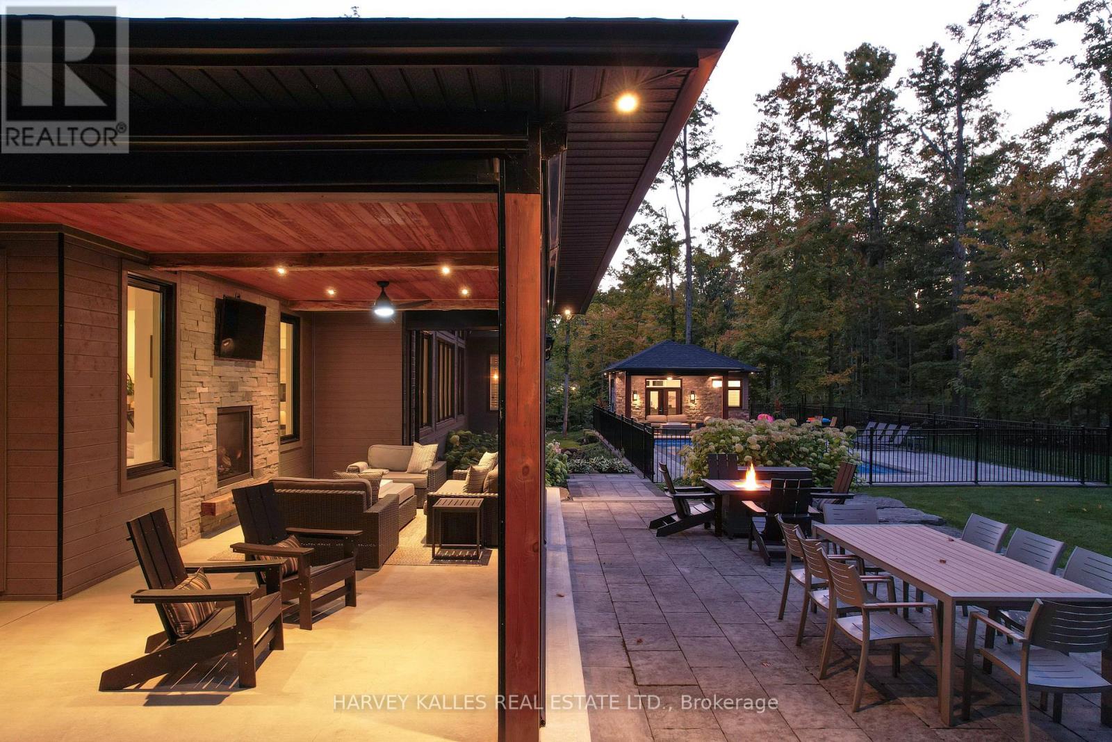 42 WINDFIELD DRIVE W - 43