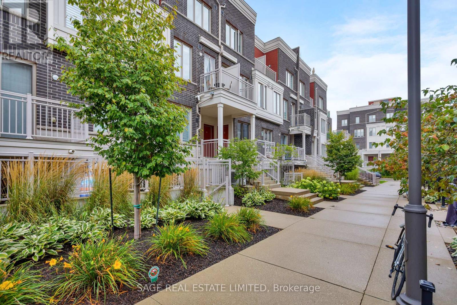 #27 140 LONG BRANCH AVENUE - 34