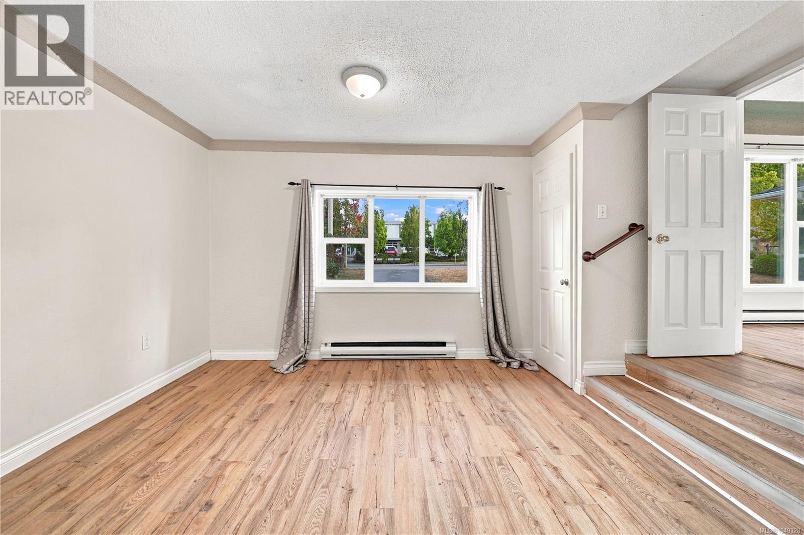 141 Jensen Ave E - 19