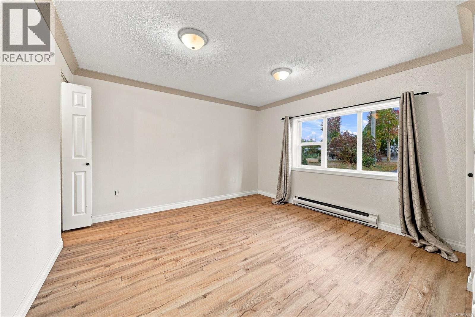 141 Jensen Ave E - 14
