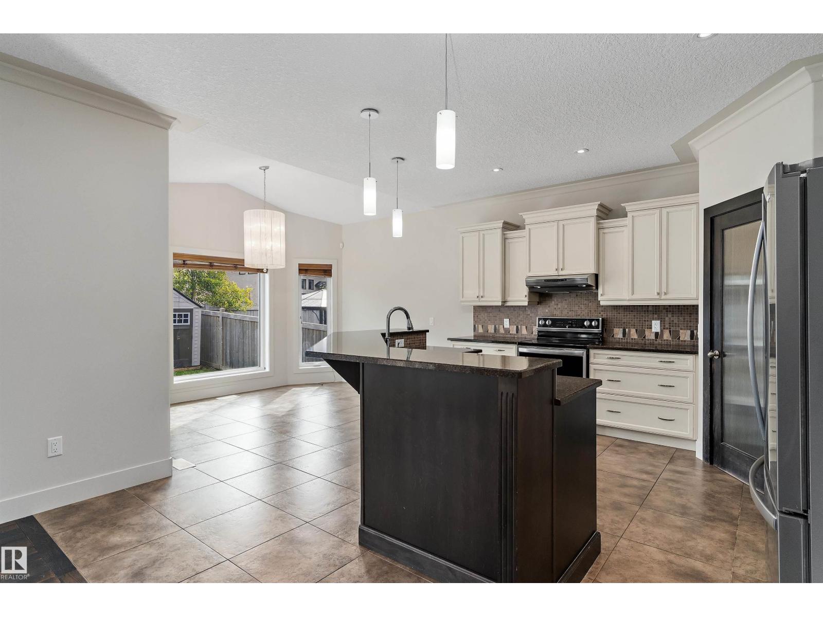 17535 110 ST NW - 29