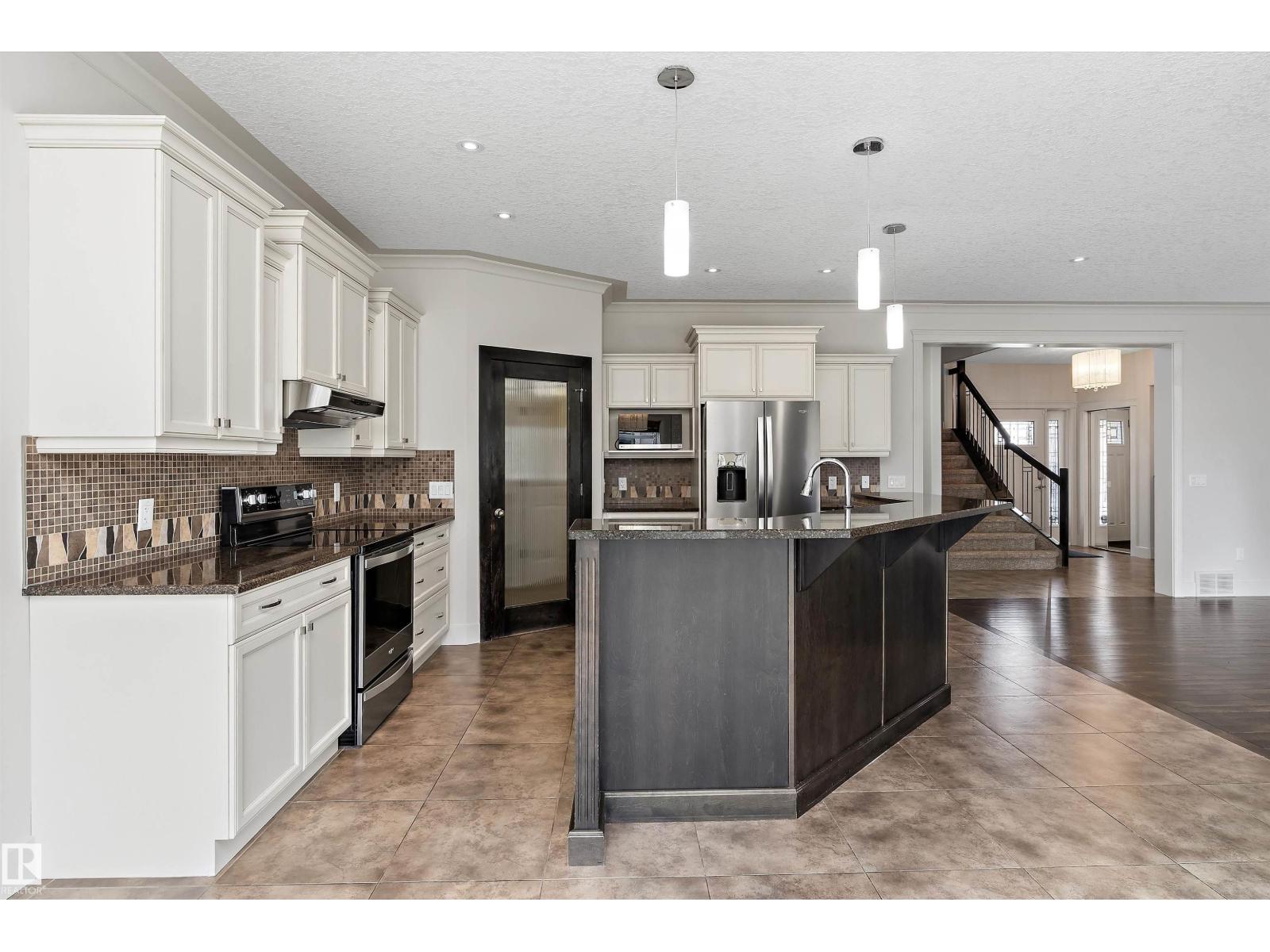 17535 110 ST NW - 26