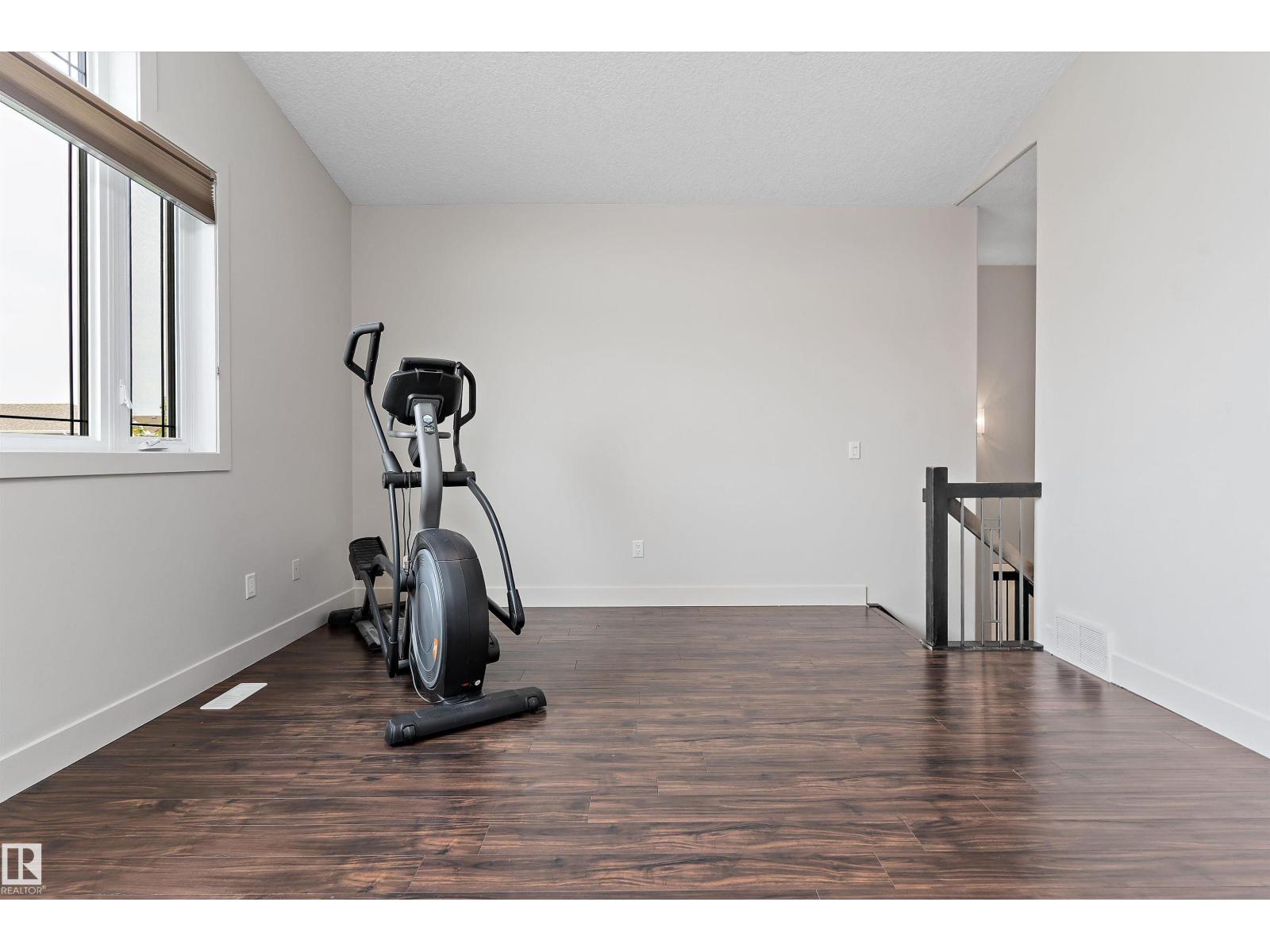 17535 110 ST NW - 32