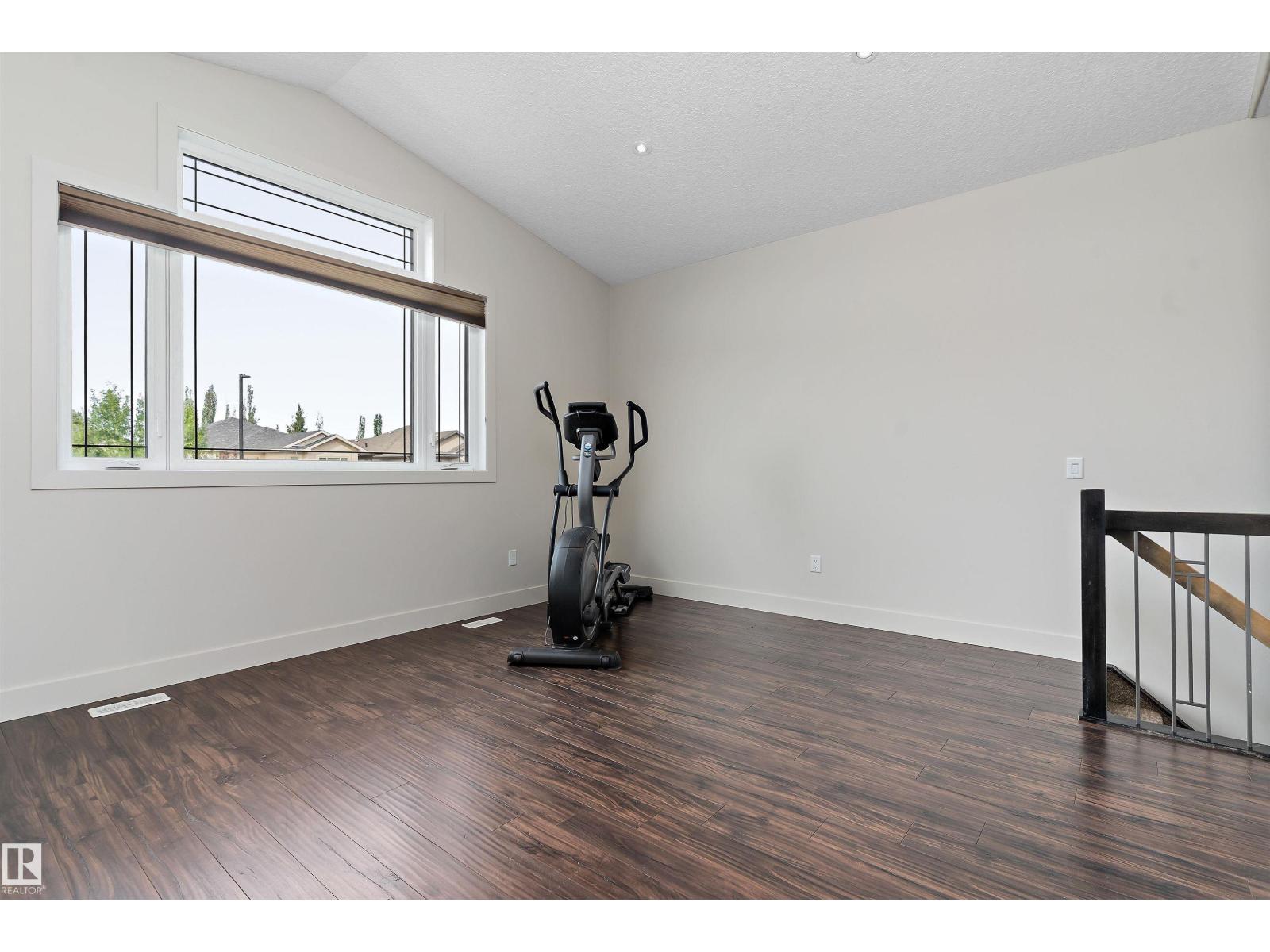 17535 110 ST NW - 6