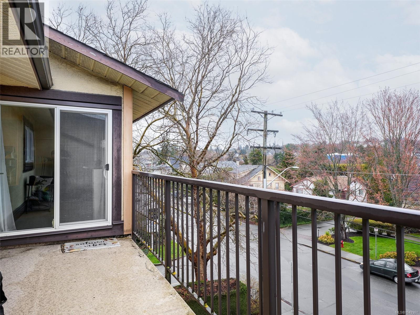 #406 3258 Alder St - 21