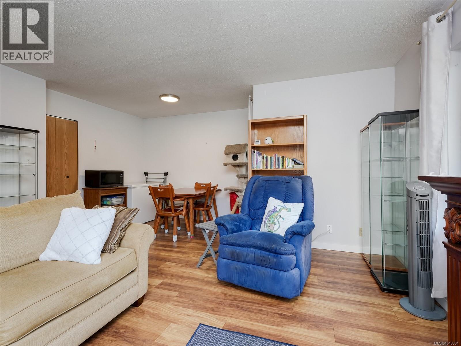 #406 3258 Alder St - 5