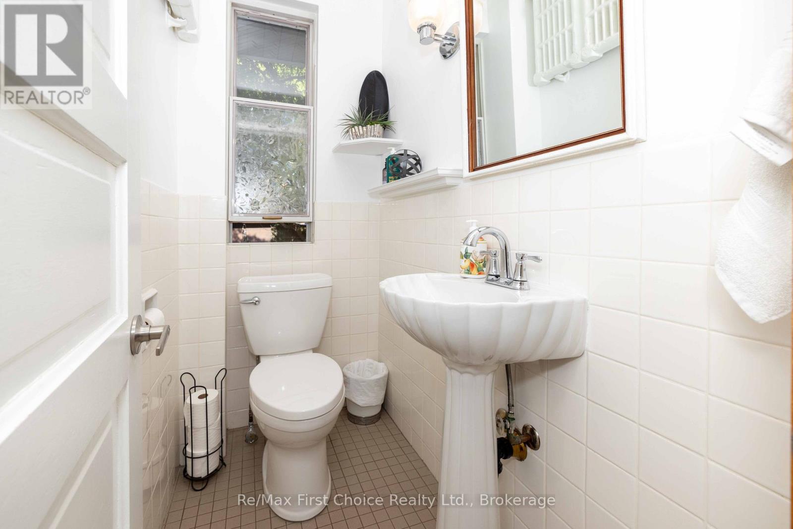 427 NORAH STREET S - Image 34