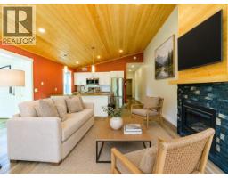 35- Takhini Meadows Drive, Whitehorse North, YT Y1A7A2 Photo 9