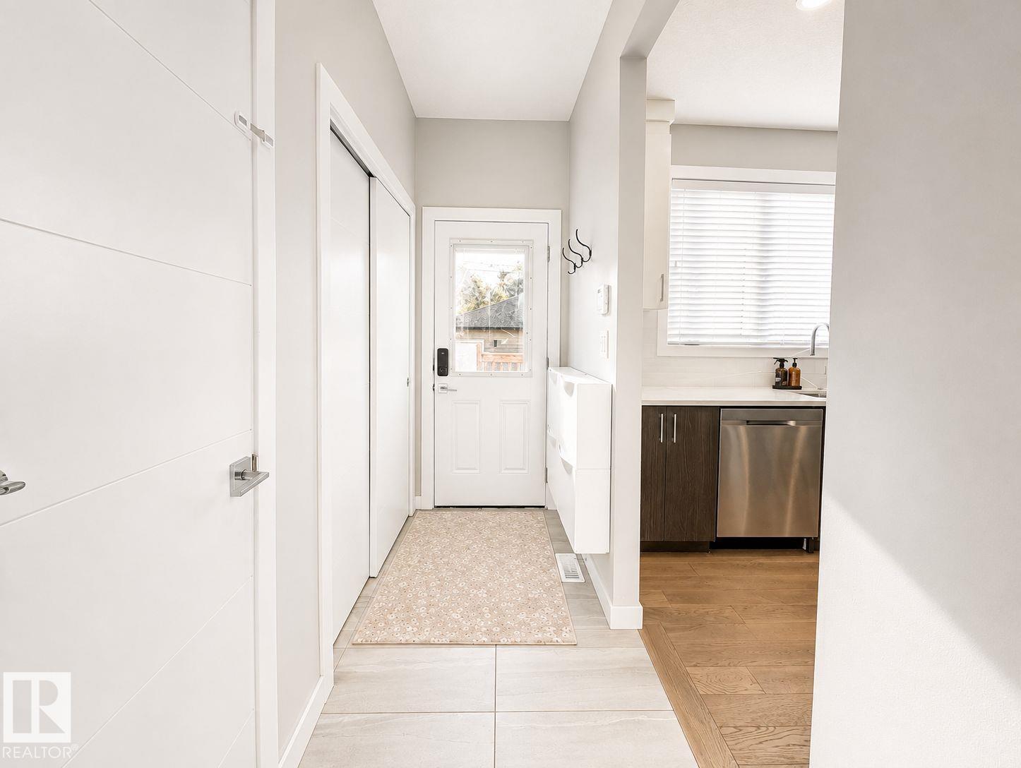 10516 76 ST NW - 13