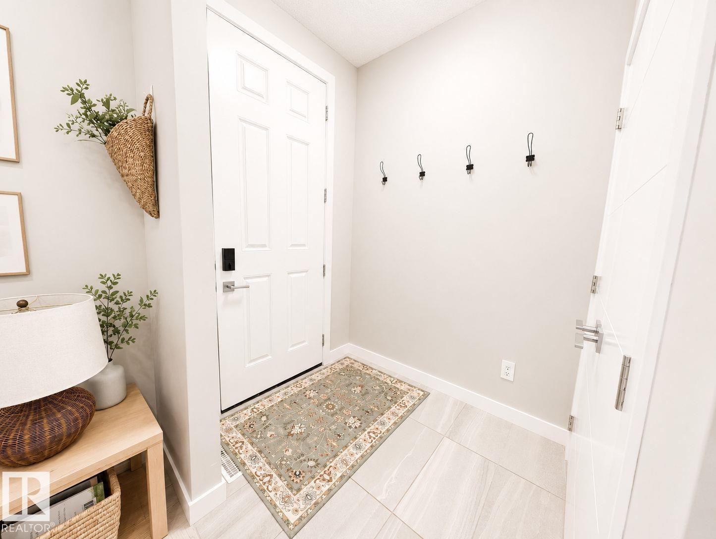 10516 76 ST NW - 2