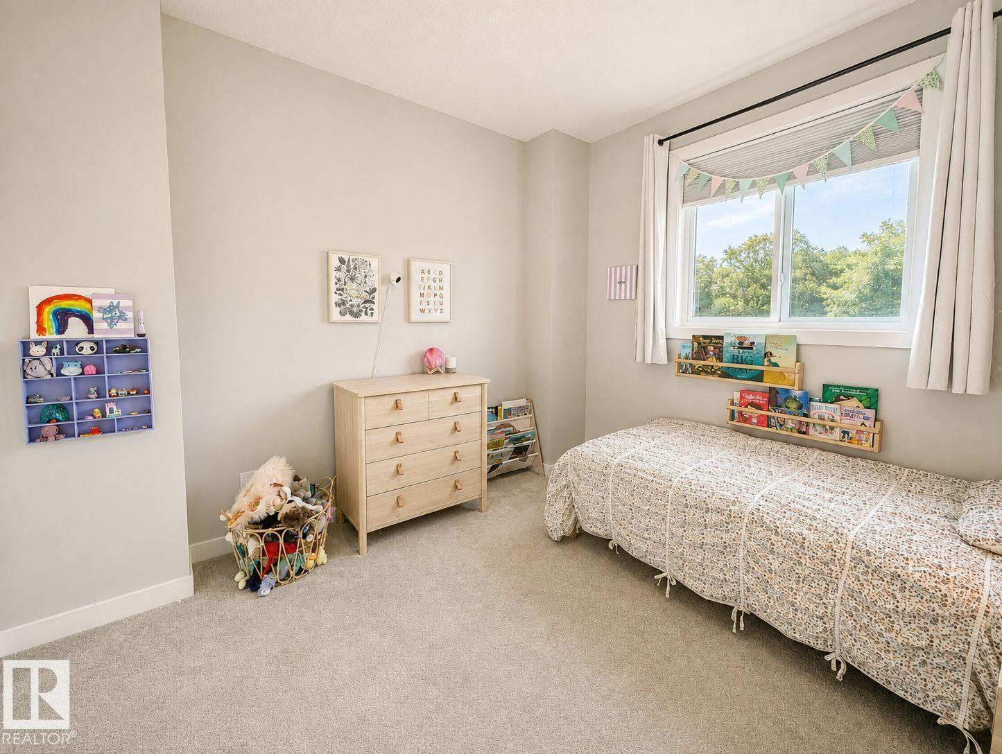 10516 76 ST NW - 23