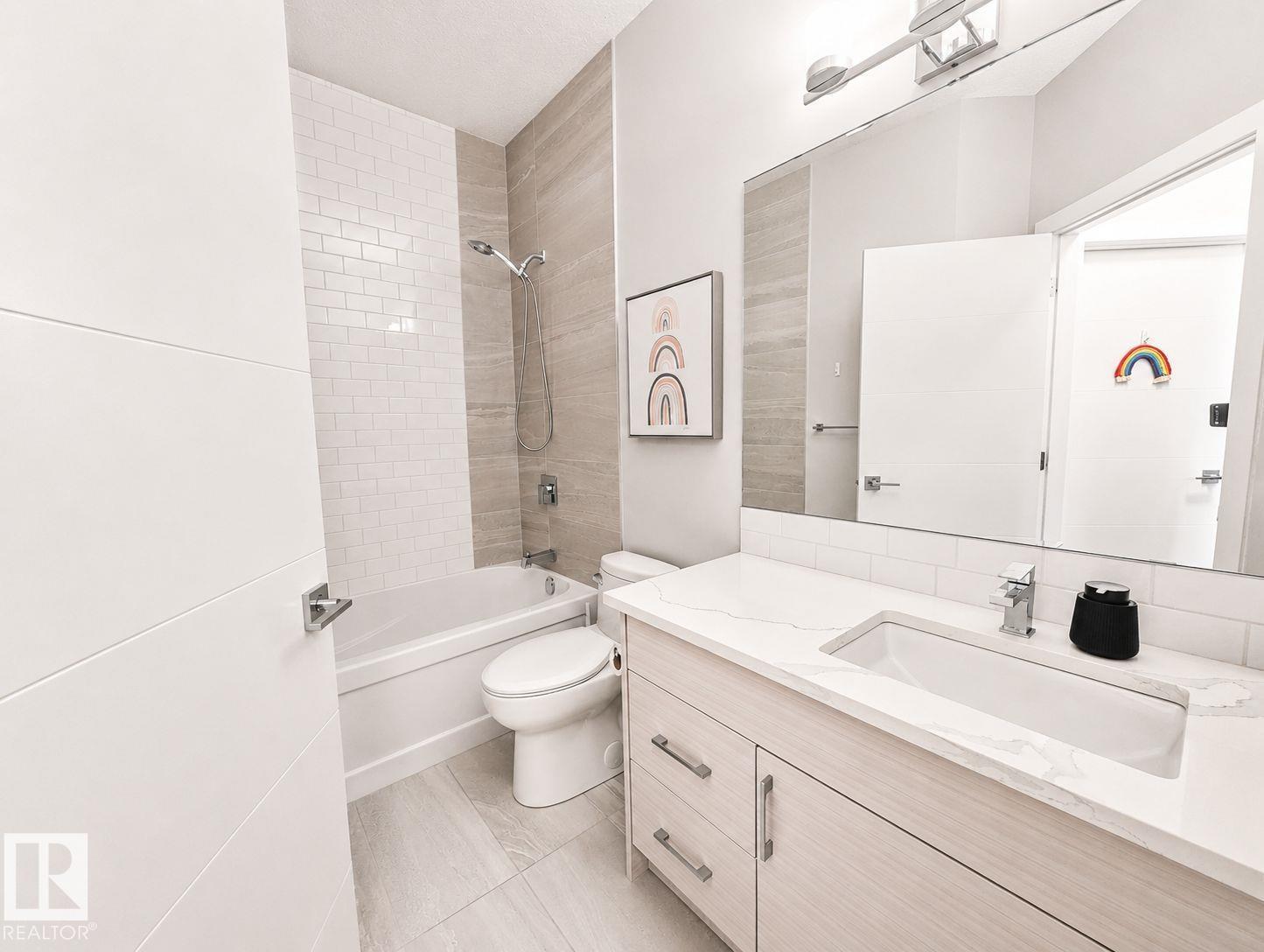 10516 76 ST NW - 27