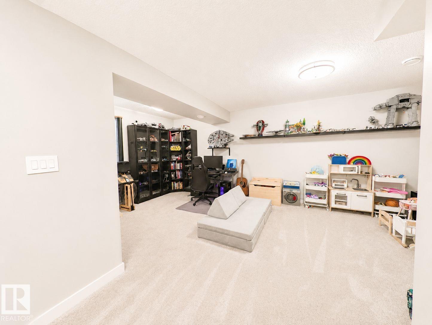 10516 76 ST NW - 29