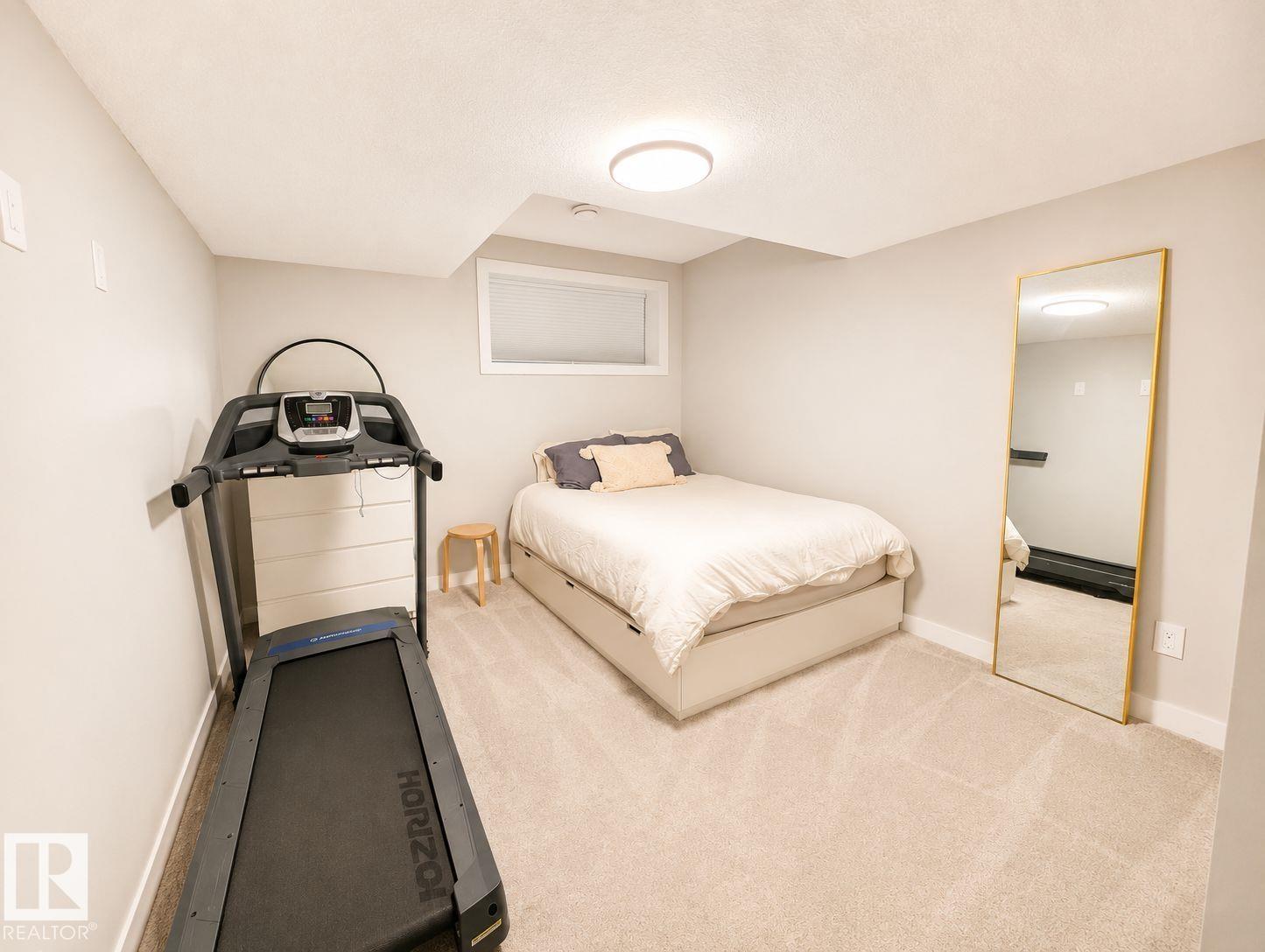 10516 76 ST NW - 31