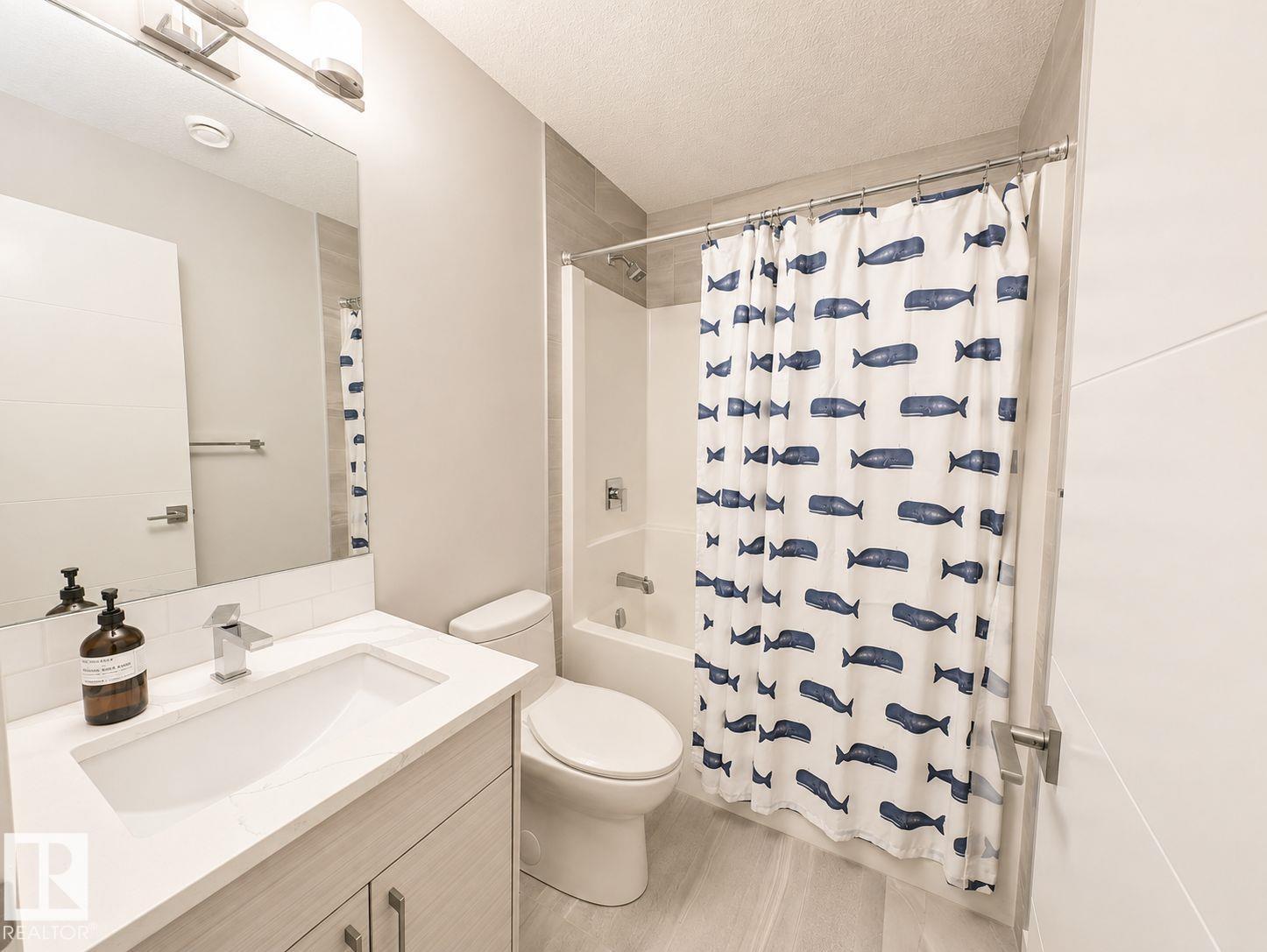 10516 76 ST NW - 32