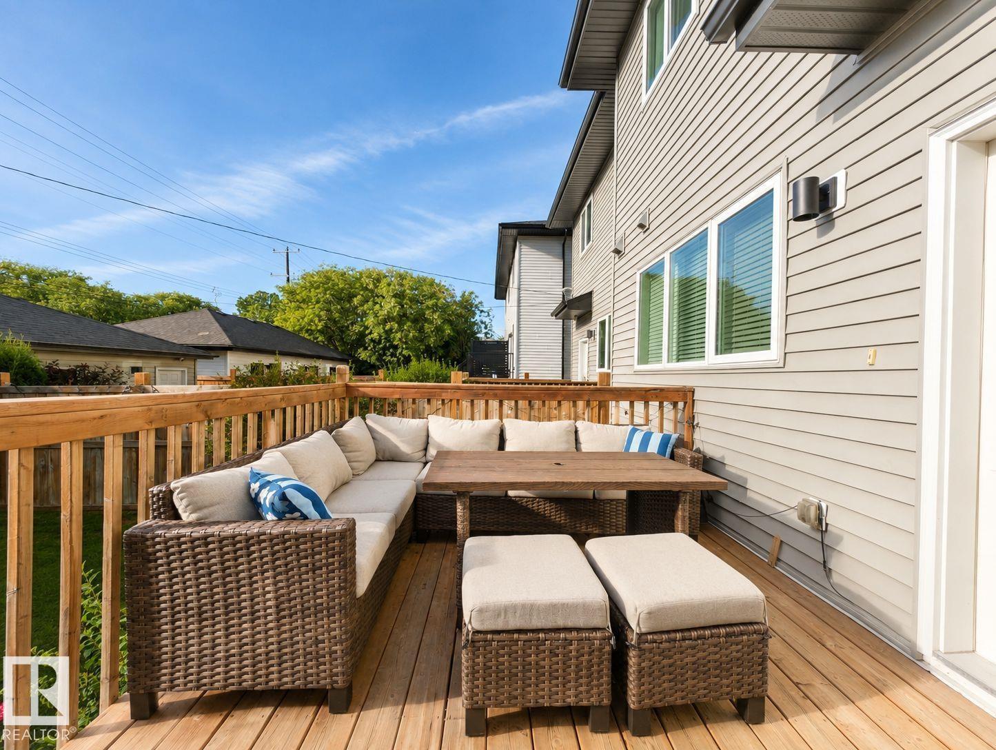10516 76 ST NW - 35