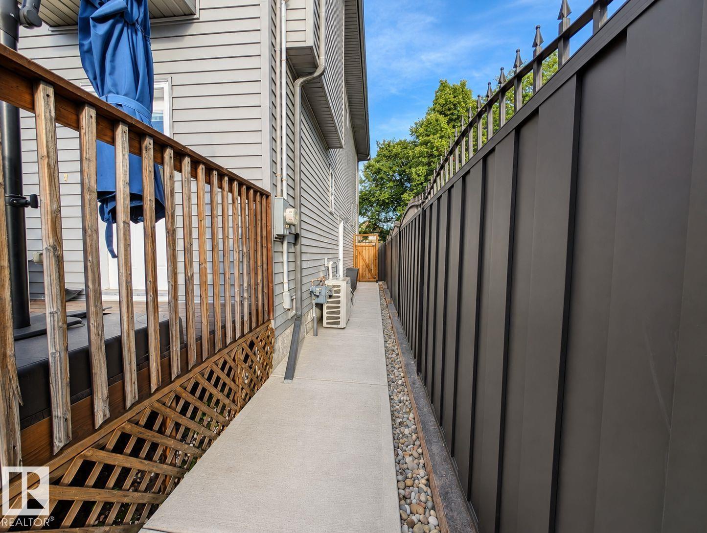 10516 76 ST NW - 38