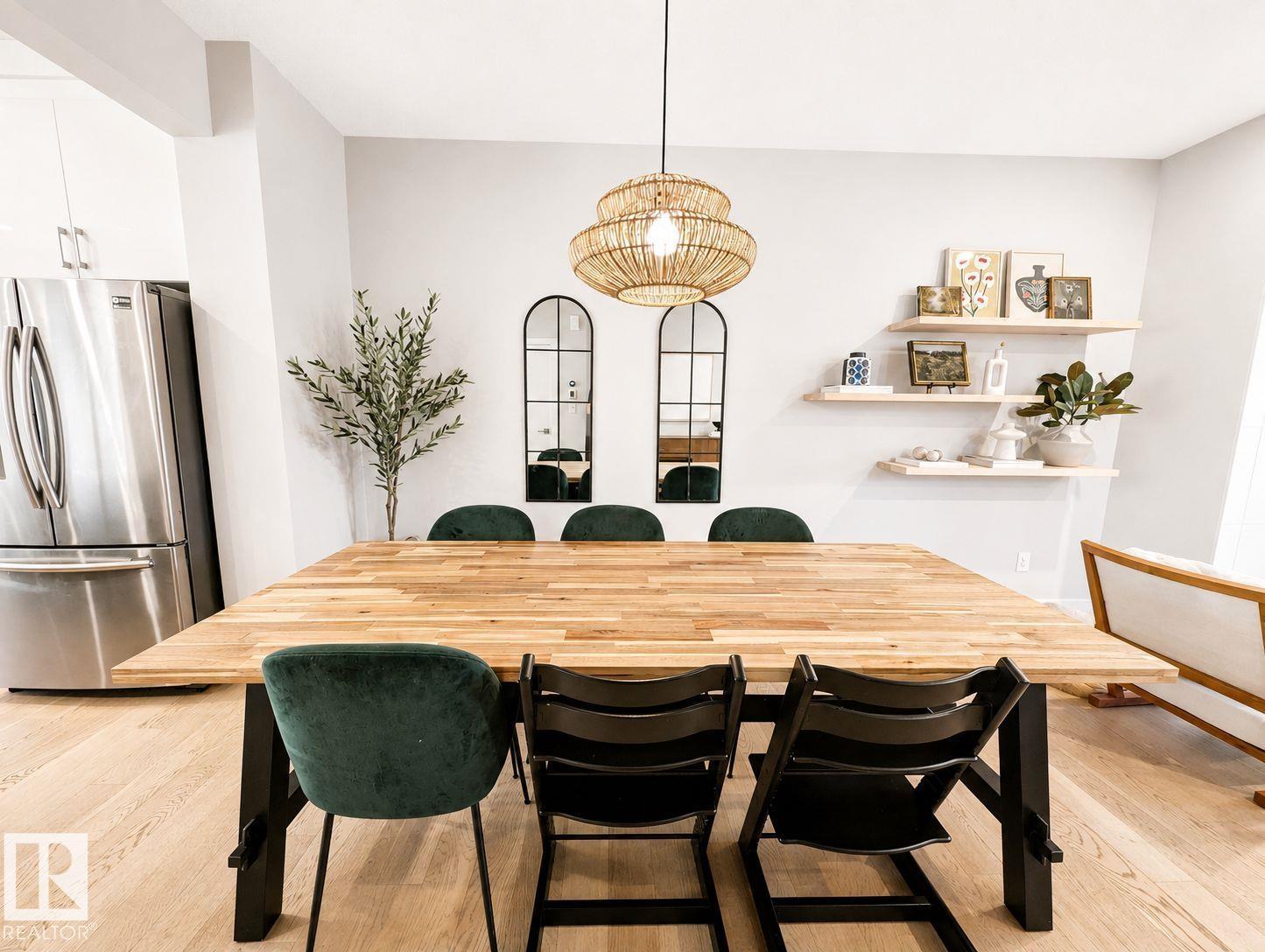 10516 76 ST NW - 7