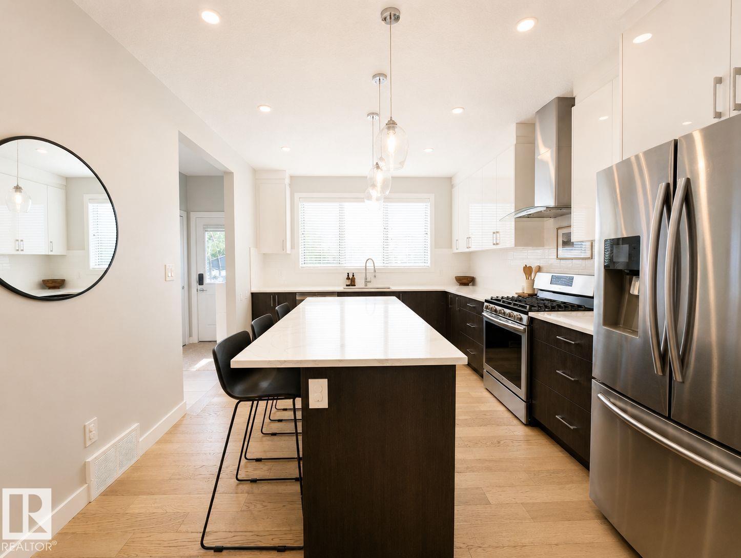 10516 76 ST NW - 9