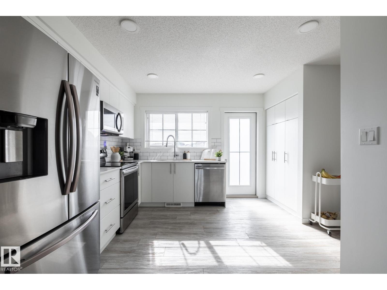 19216 27 AV NW - 2