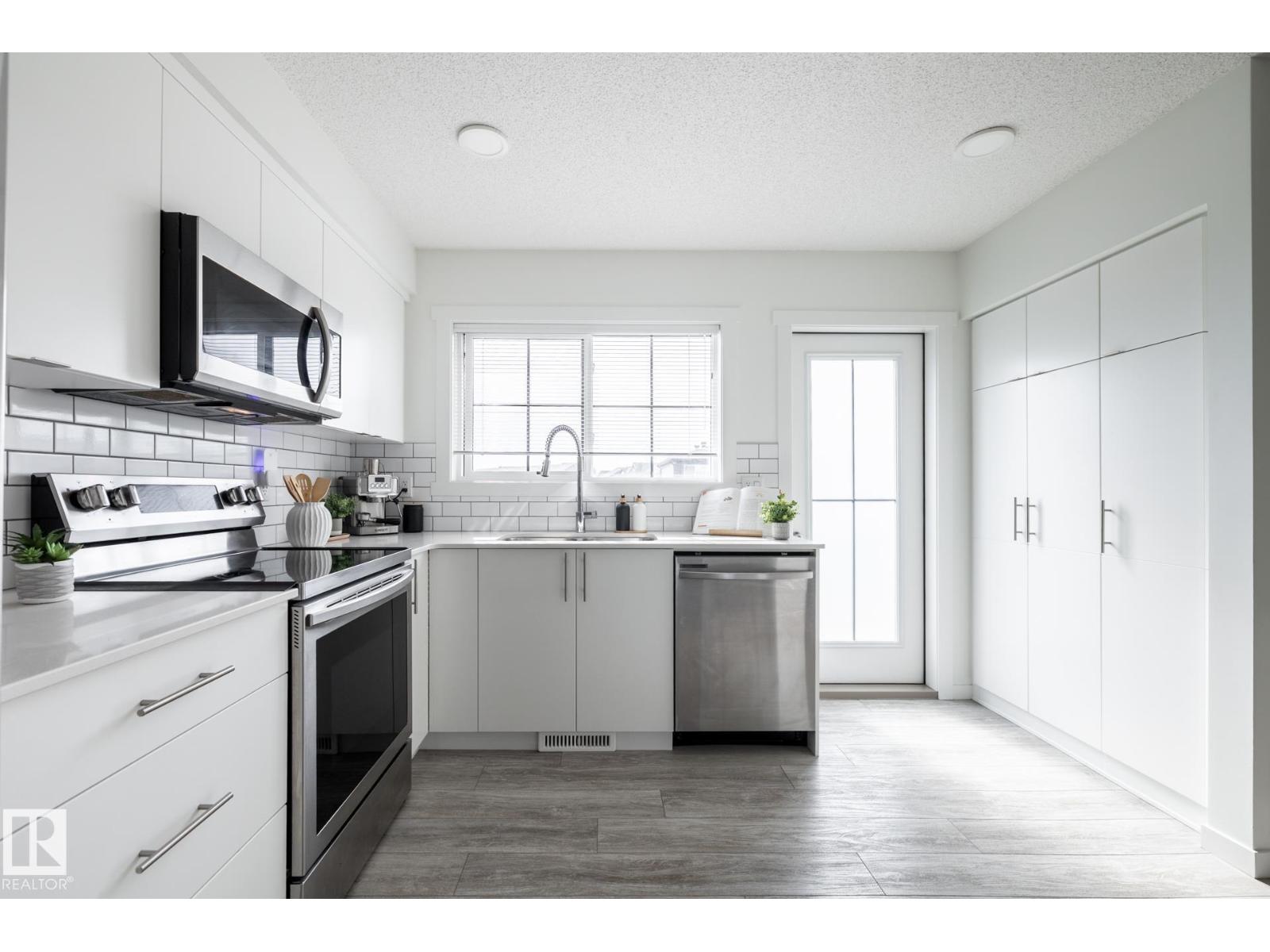 19216 27 AV NW - 3