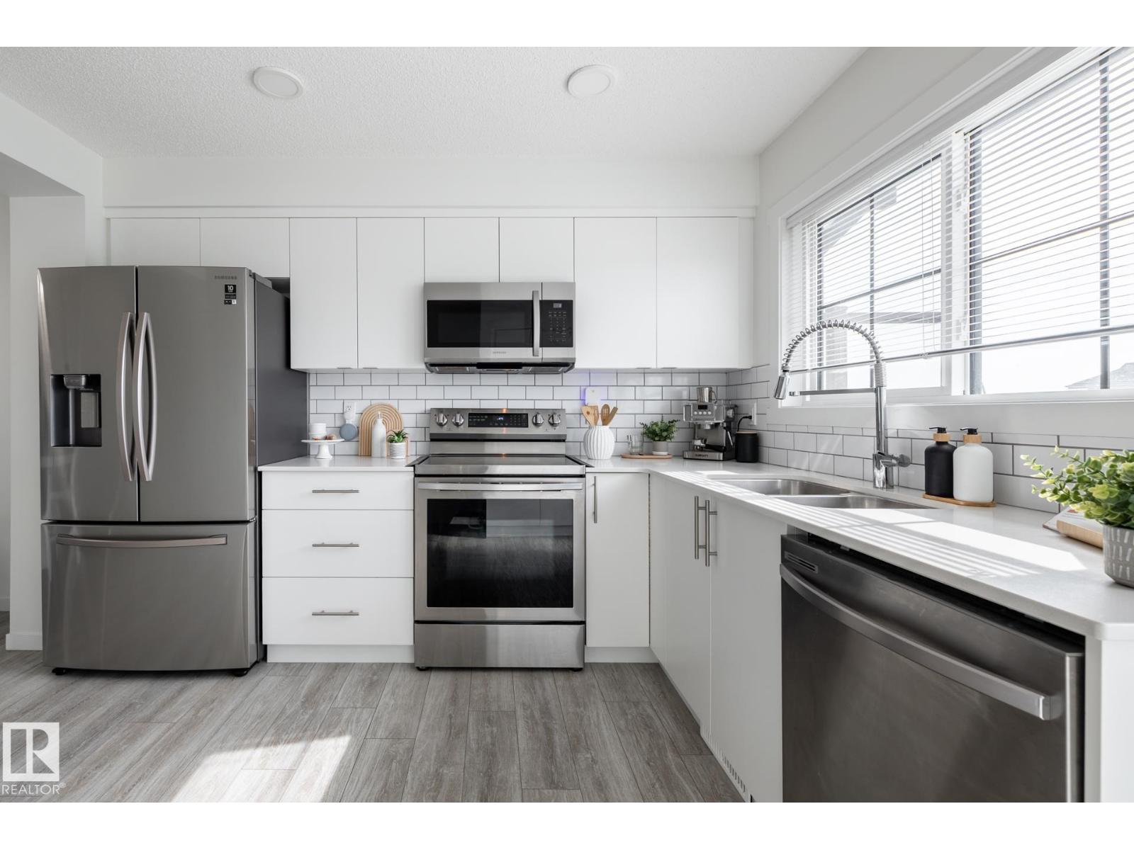 19216 27 AV NW - 4