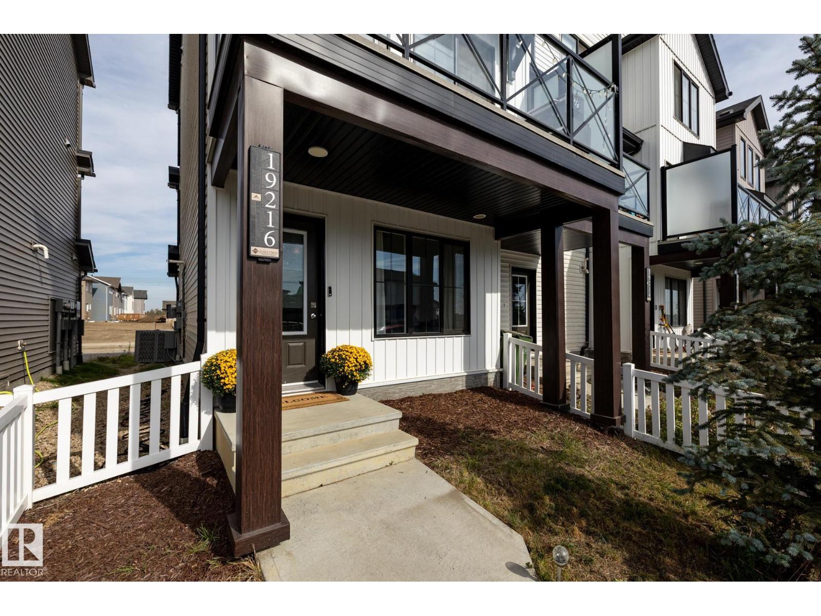 19216 27 AV NW - 33