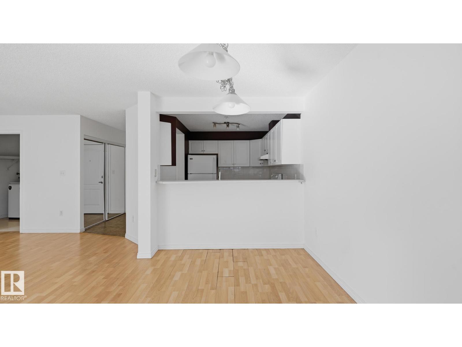 #107 10153 117 ST NW - 26