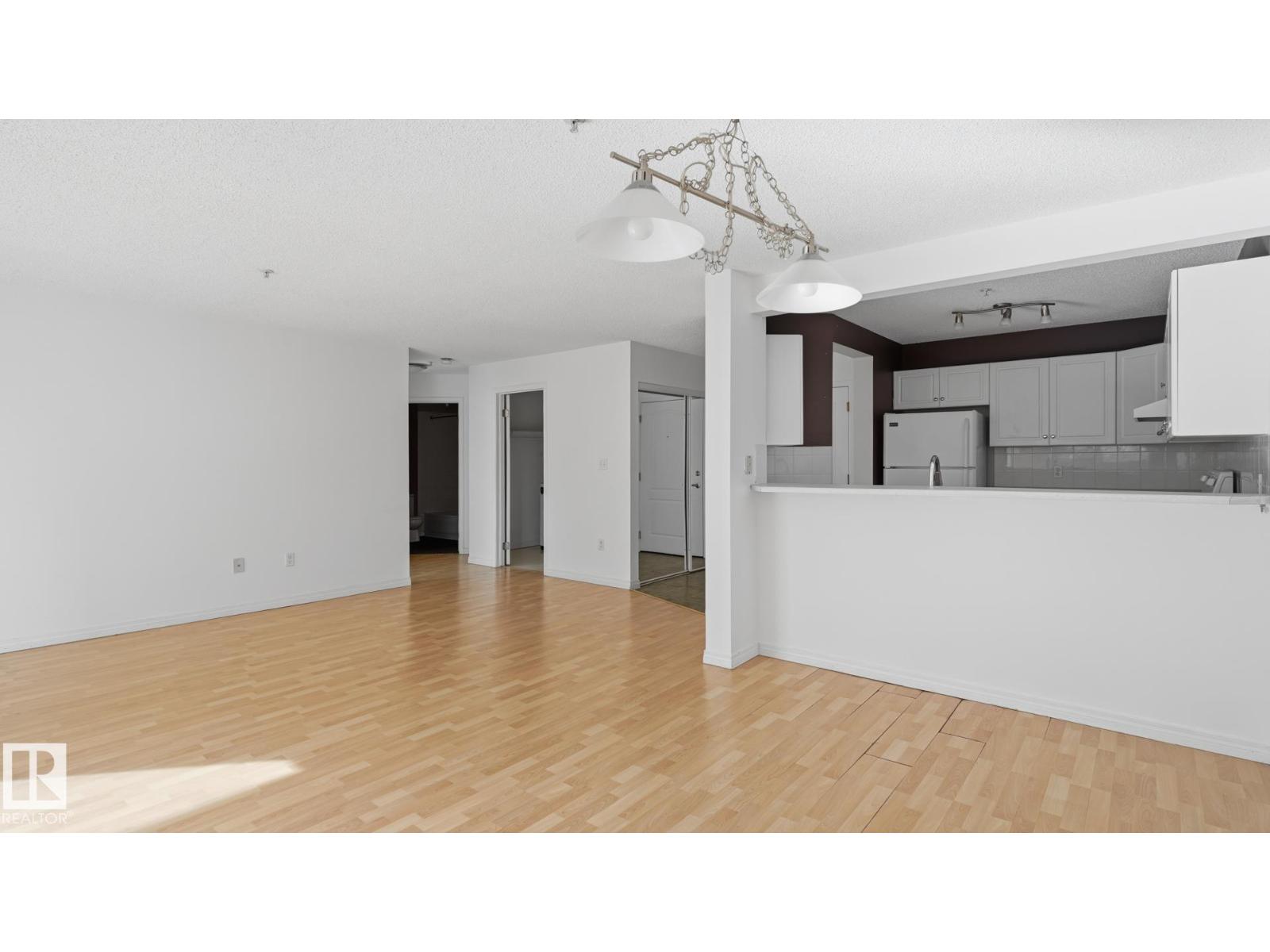 #107 10153 117 ST NW - 6