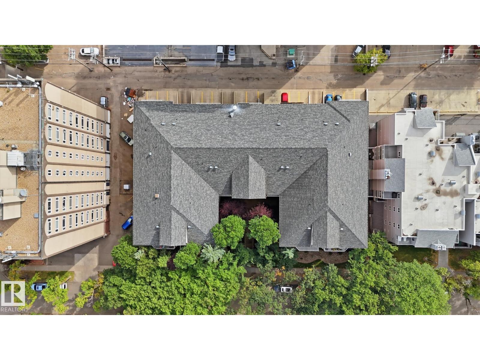 #107 10153 117 ST NW - Image 30