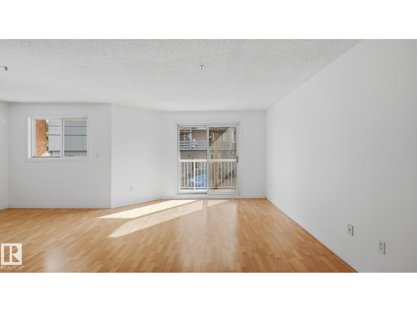 #107 10153 117 ST NW - 22