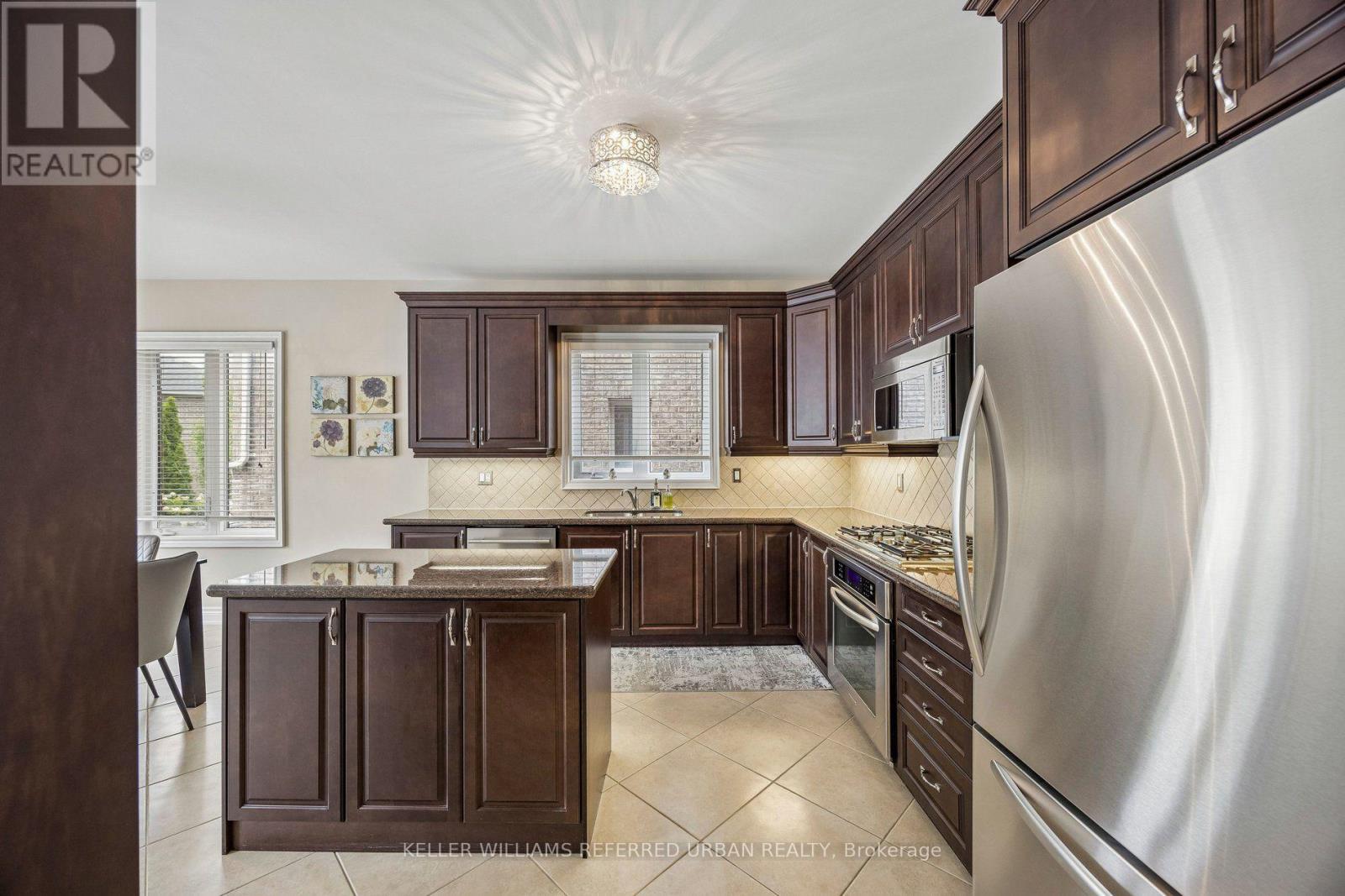 12 SILVESTRE AVENUE - 14