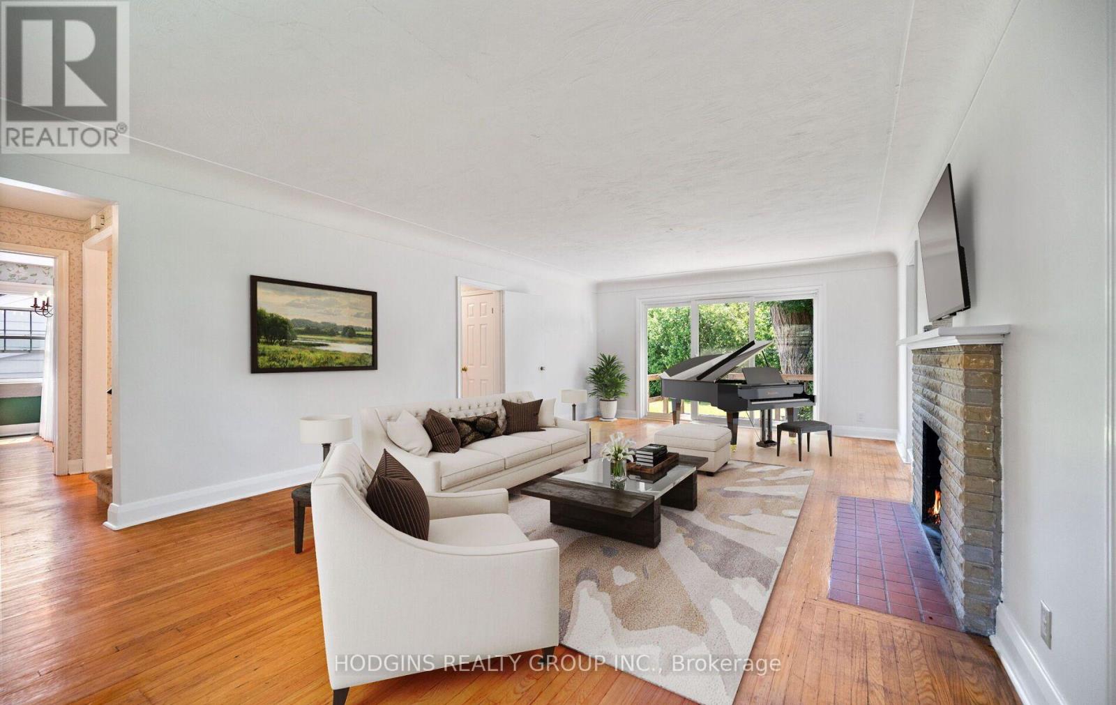 1558 BROADMOOR AVENUE - 10