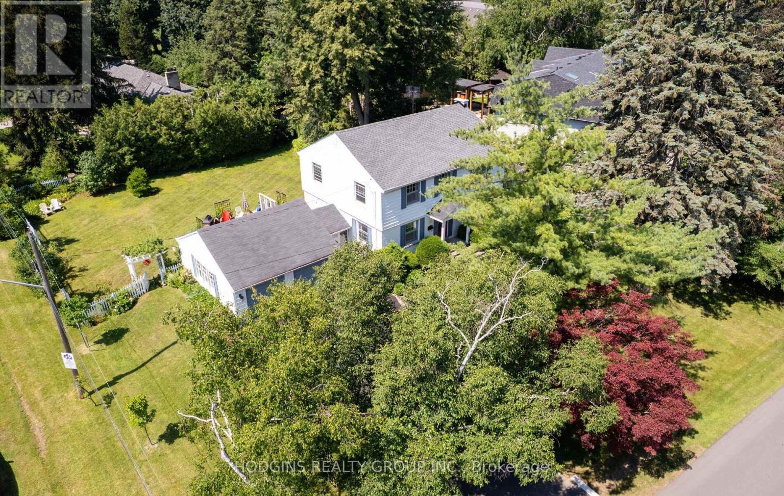 Photo of 1558 BROADMOOR AVENUE