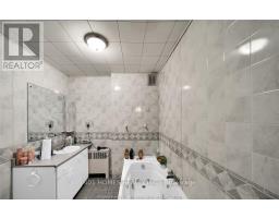 100 London, Chatham Kent, ON N0P2K0 Photo 11