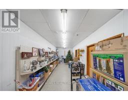100 London, Chatham Kent, ON N0P2K0 Photo 14