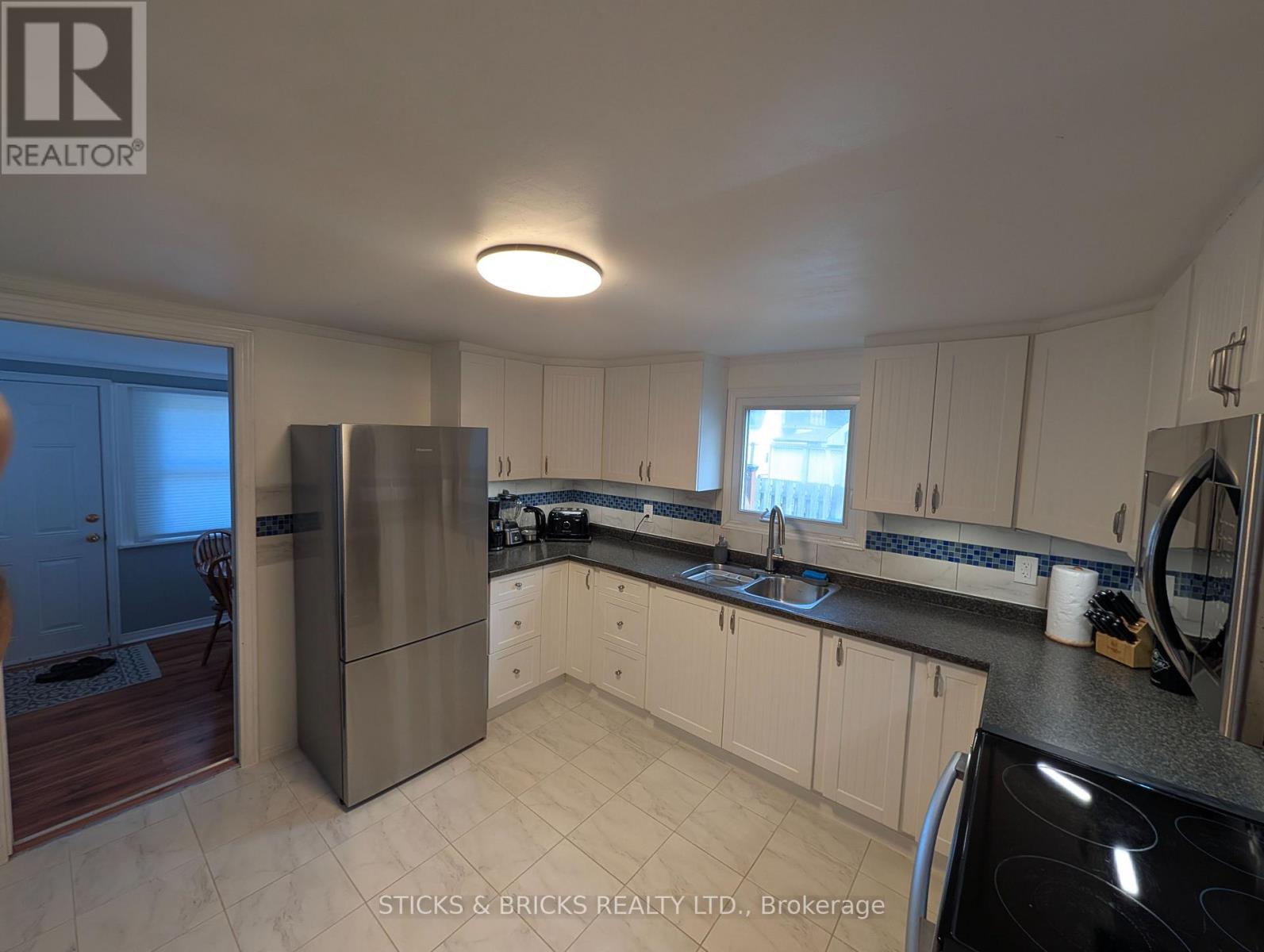 625 SILVER BAY ROAD - 10