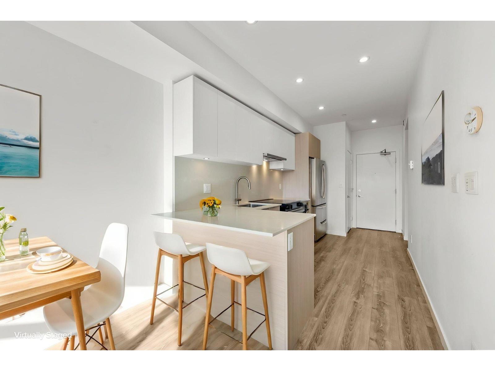 305 10828 139A STREET, Surrey — photo 6