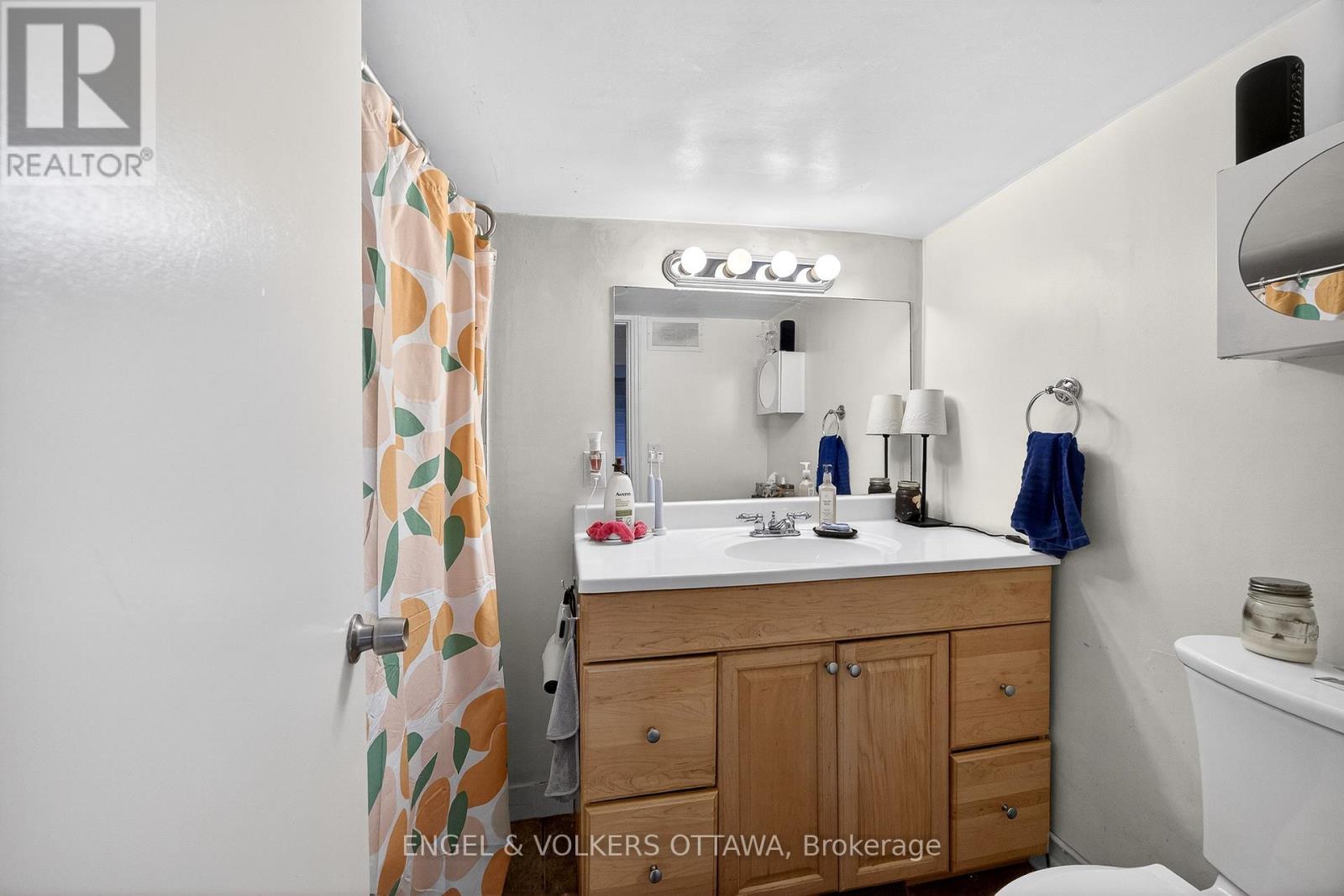251 ARLINGTON AVENUE - 29