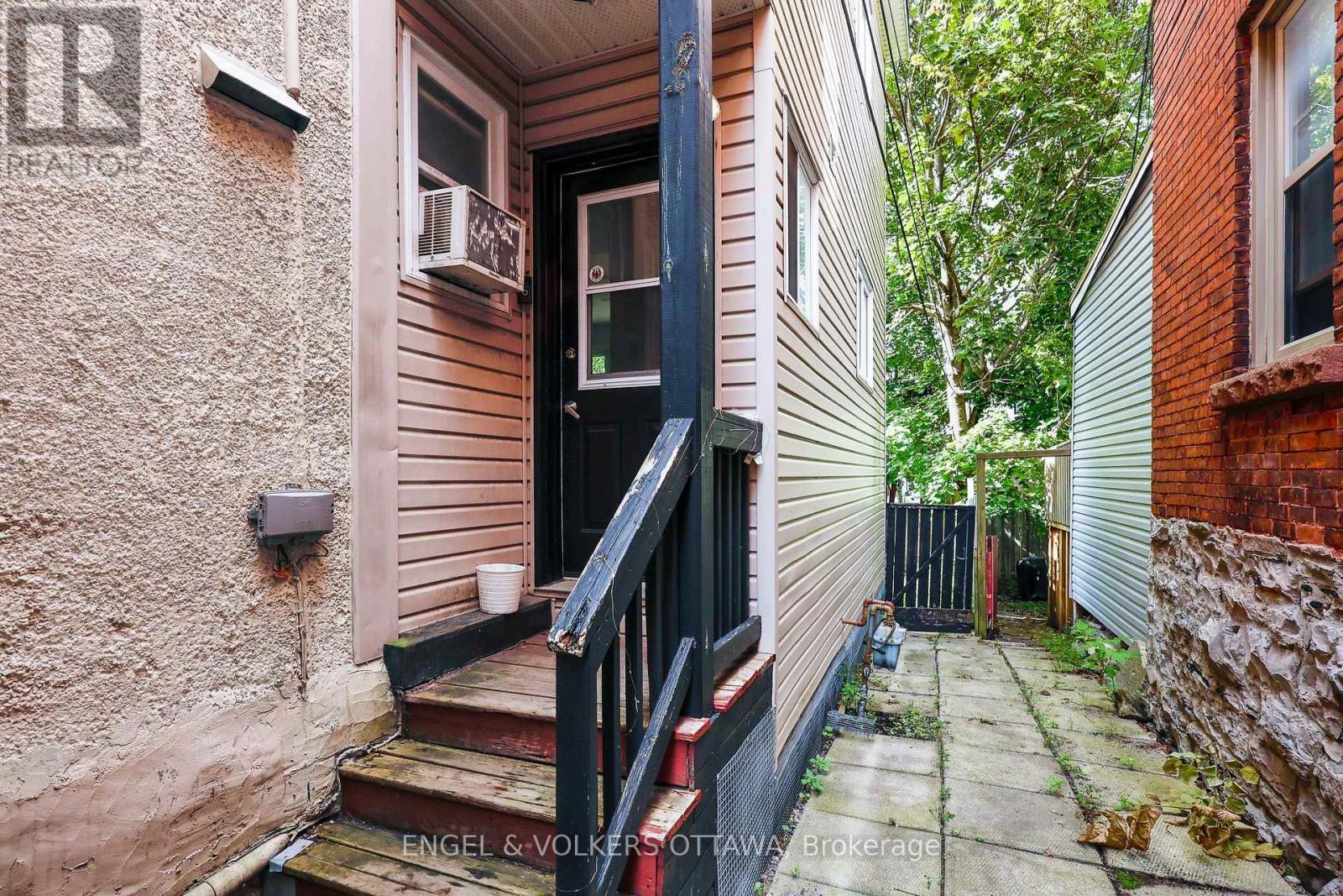 251 ARLINGTON AVENUE - 31